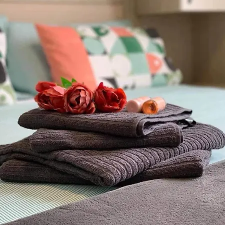 Sirena Floating House *