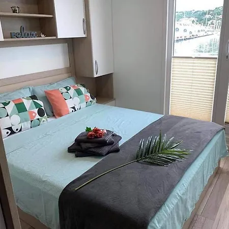 Sirena Floating House Vakantiehuis