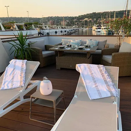 Sirena Floating House * Portorož