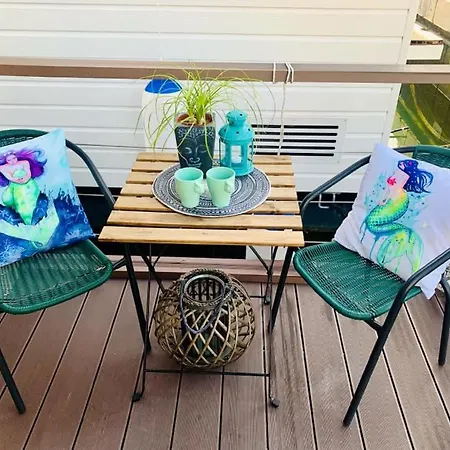 בית נופש Sirena Floating House