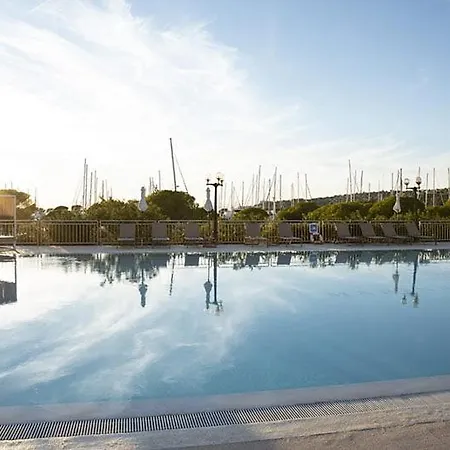 度假居 Sirena Floating House *