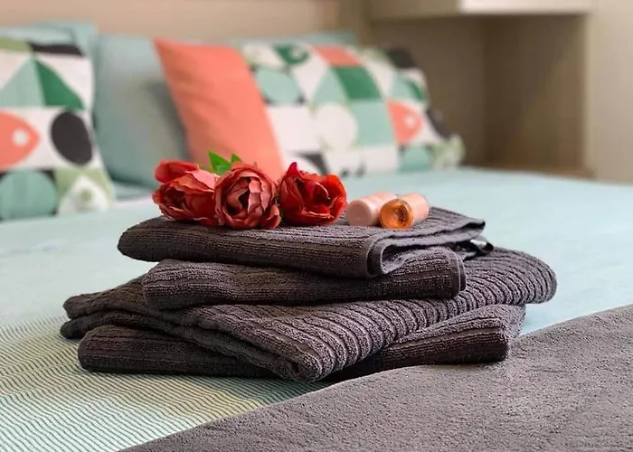 Sirena Floating House *