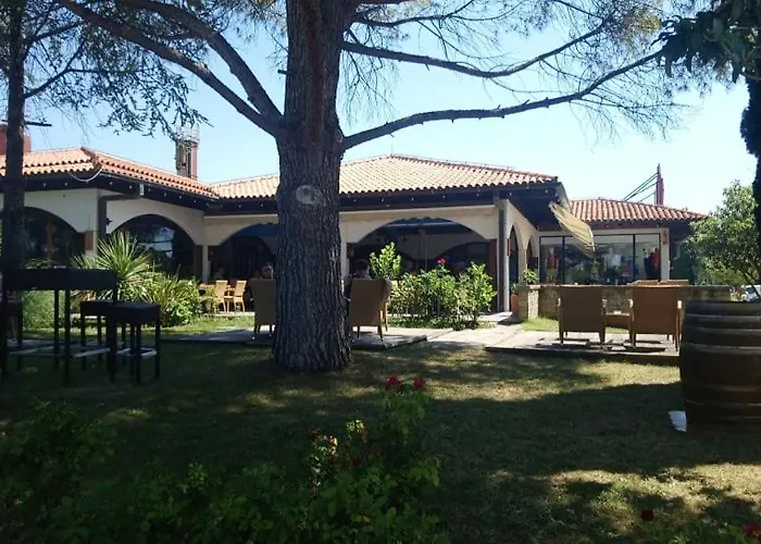 Sirena Floating House *