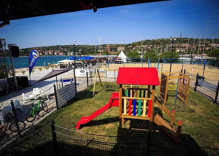 Casa de Férias Sirena Floating House