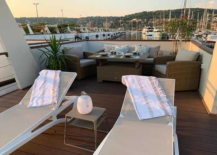 Sirena Floating House * Portorož